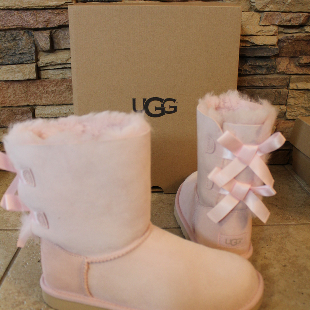 UGG BAILEY BOW SUEDE SHEARLING BOOTS NEW! - Picture 7 of 8